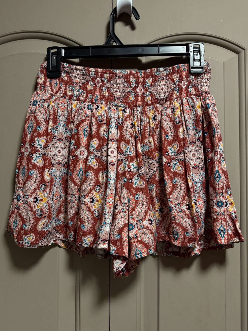 Xhilaration Rust Floral Smocked Waist Women's Shorts